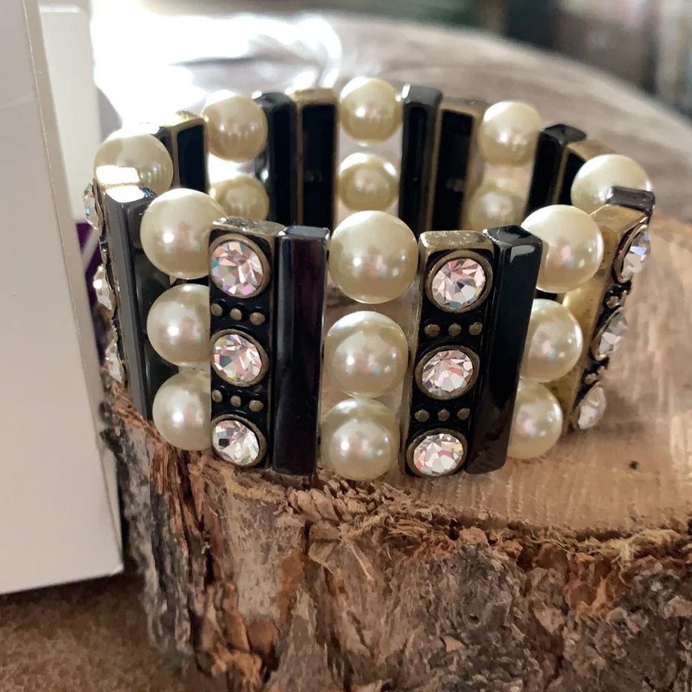 Lia Sophia Classique stretch bracelet